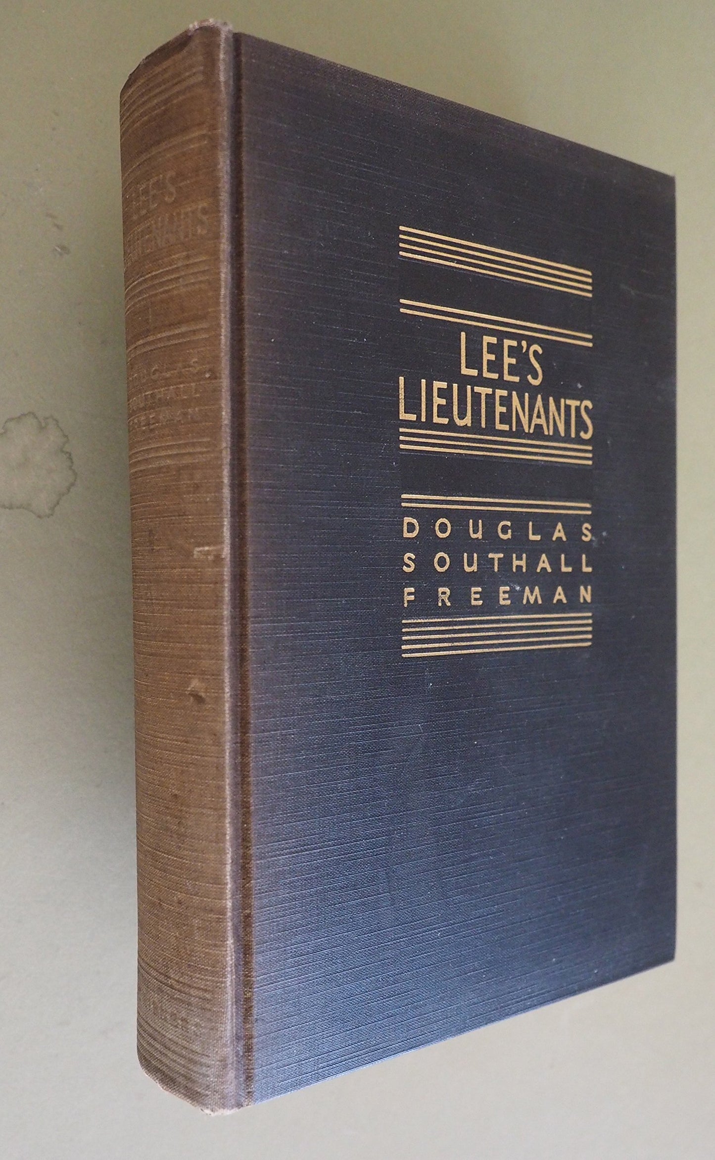 Lee's Lieutenants book cover