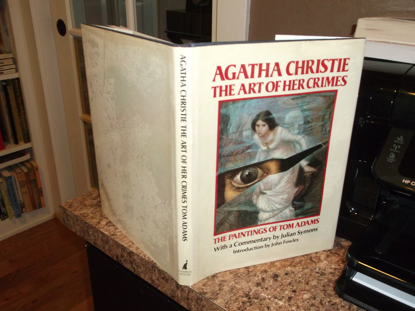 Agatha Christie, the Art of Her Crimes: The Paintings of Tom Adams book cover